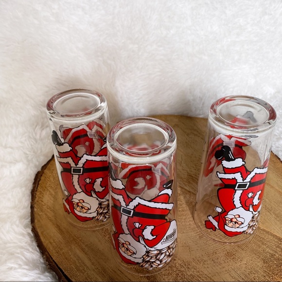 Vintage Christmas/Holiday Set Of 3 In-N-Out Burger Santa Drinking Glasses - Picture 5 of 5